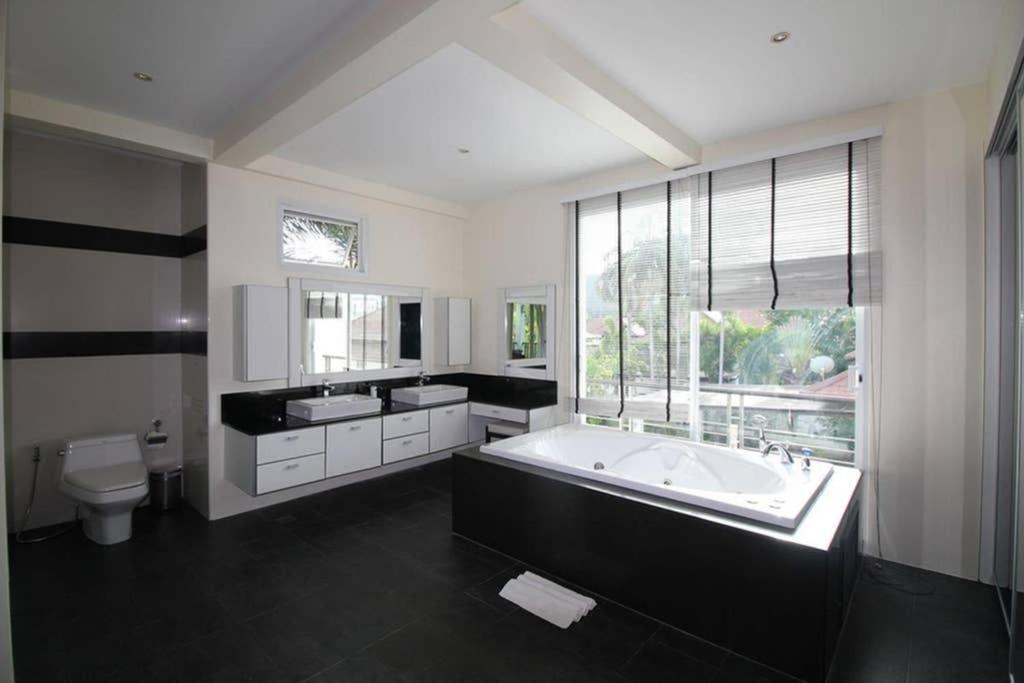 4 Bedroom Villa Kamala Beach Phuket Exteriör bild