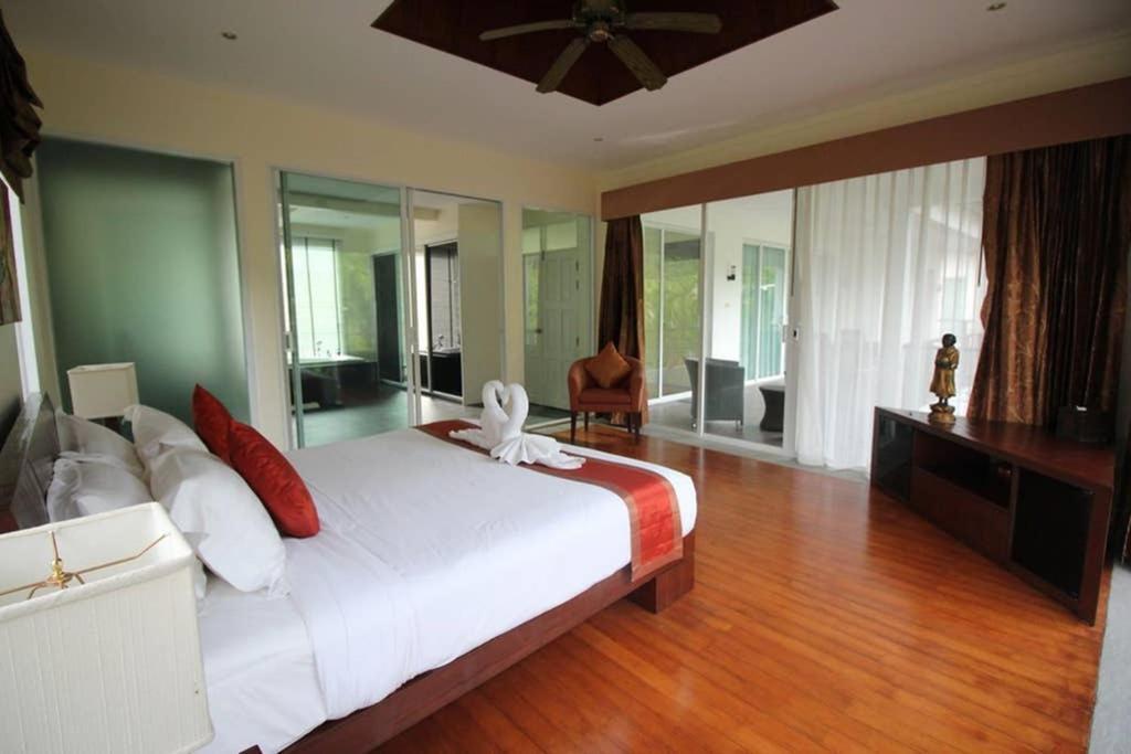 4 Bedroom Villa Kamala Beach Phuket Exteriör bild