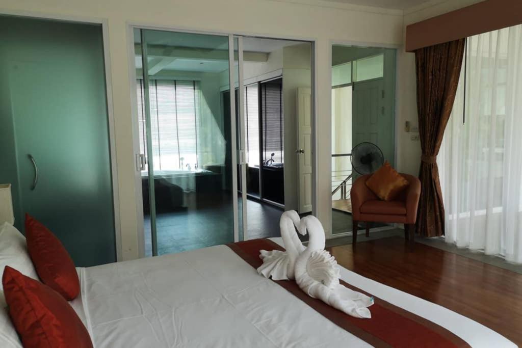 4 Bedroom Villa Kamala Beach Phuket Exteriör bild