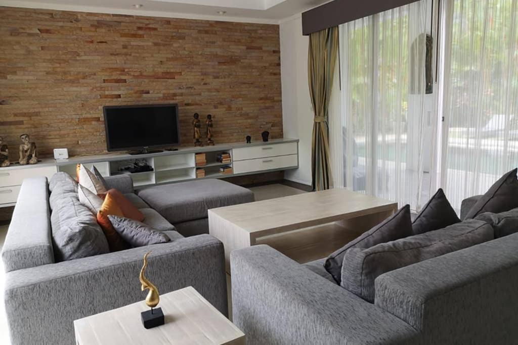 4 Bedroom Villa Kamala Beach Phuket Exteriör bild